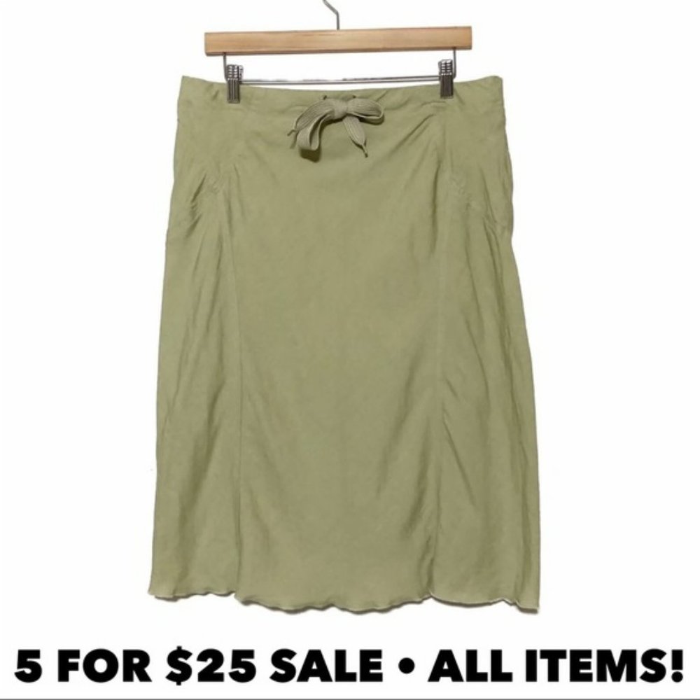 Buttons 90’s Linen Blend Skirt